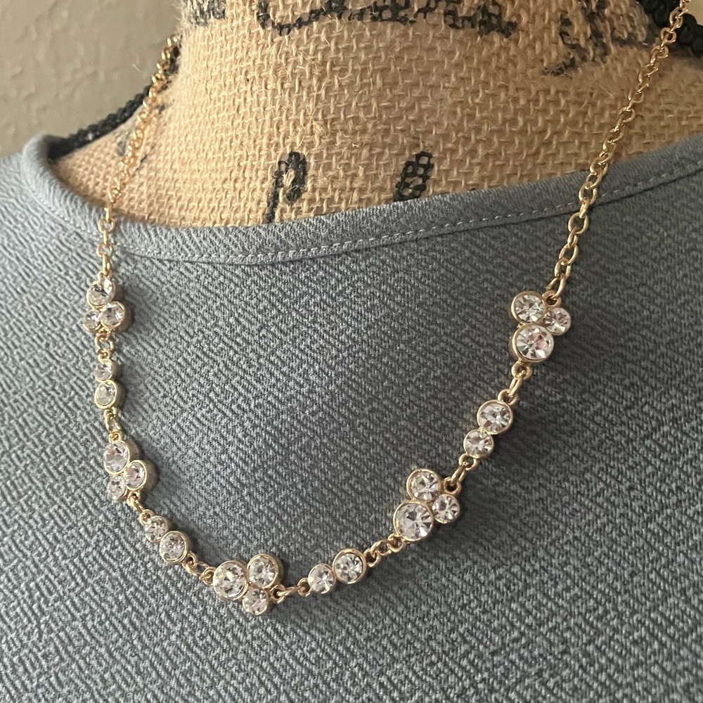 Gold and crystal rhinestone necklace 💎 2/$10